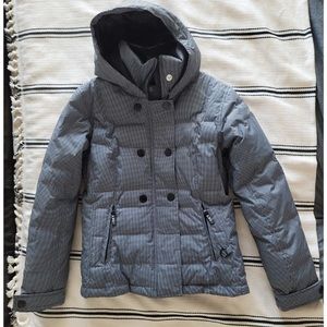 Roxy 5k silver snowboarding jacket
